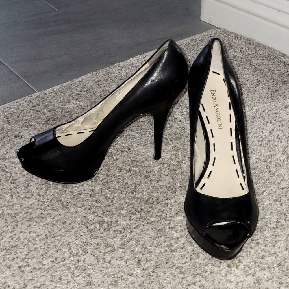 Enzo Angiolini Pumps